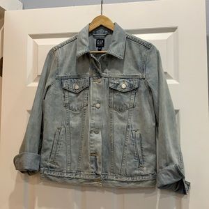GAP Distressed Denim Jacket in Light Blue Size Small